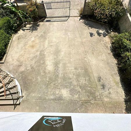 Vlora Villa With Private Parking Exterior photo