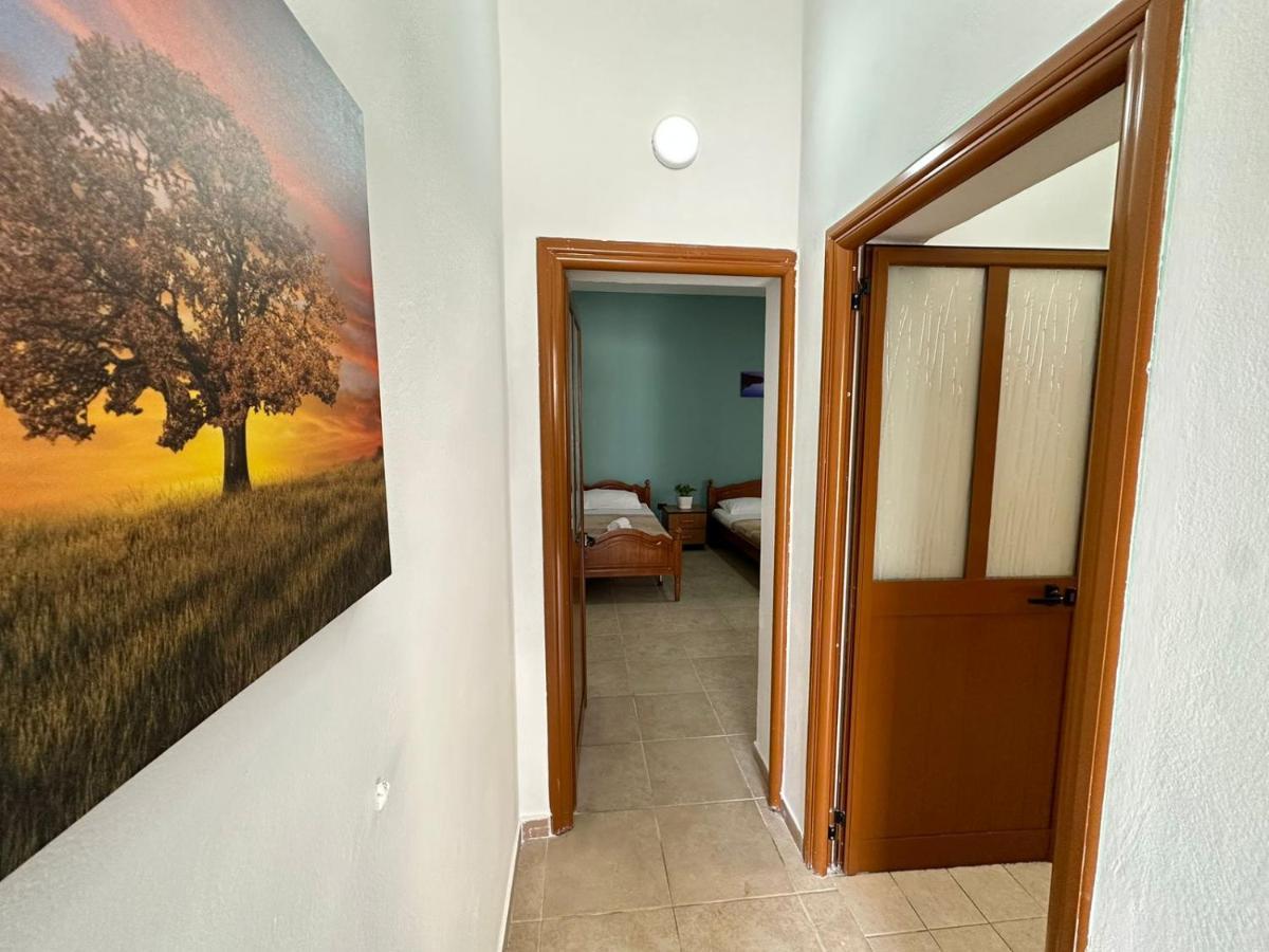Vlora Villa With Private Parking Exterior photo