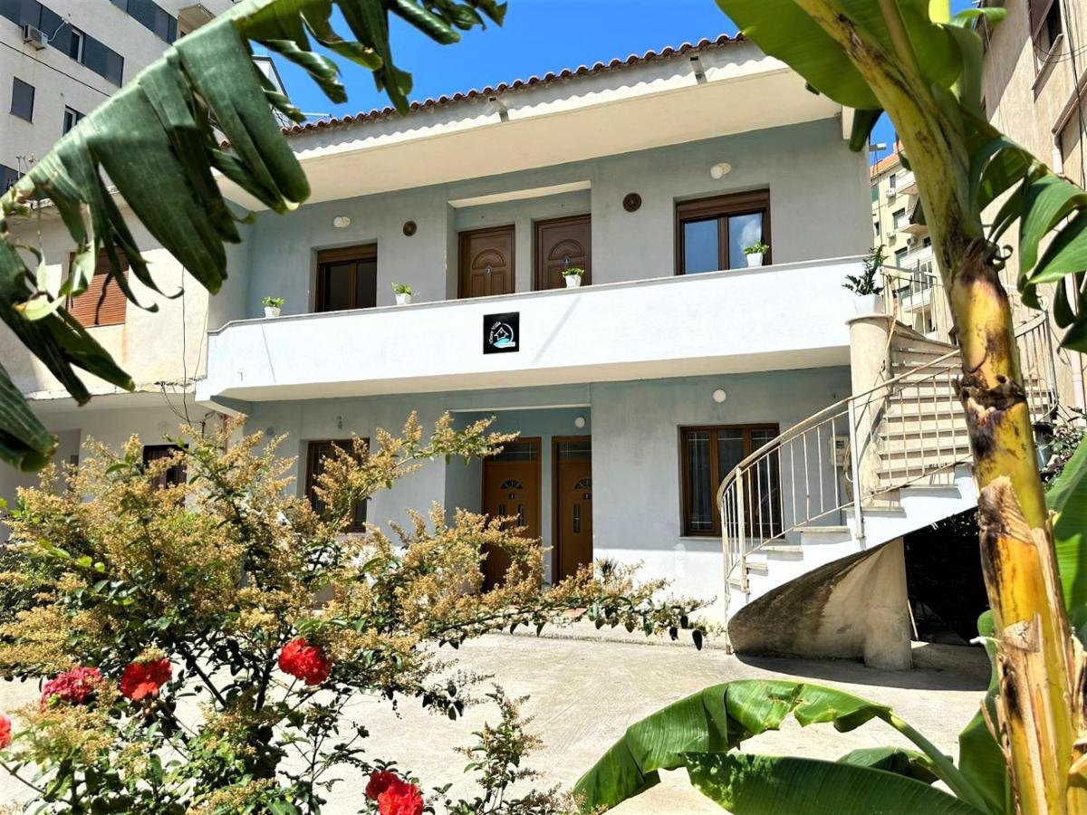 Vlora Villa With Private Parking Exterior photo