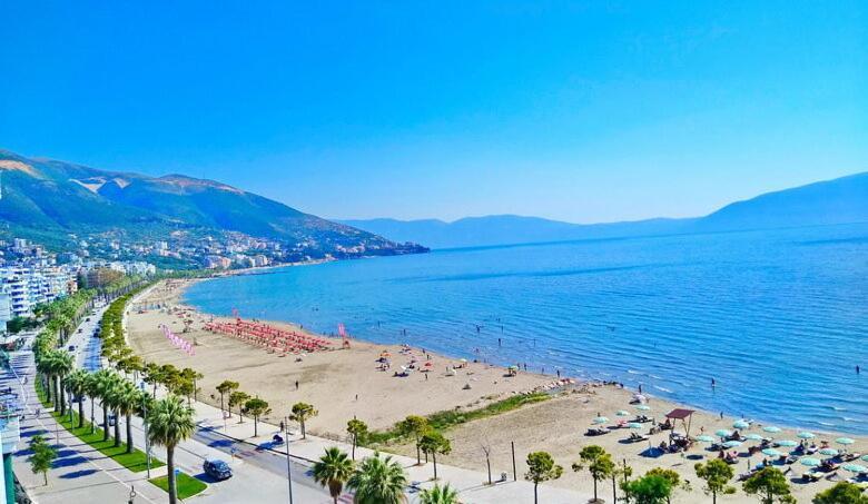 Vlora Villa With Private Parking Exterior photo